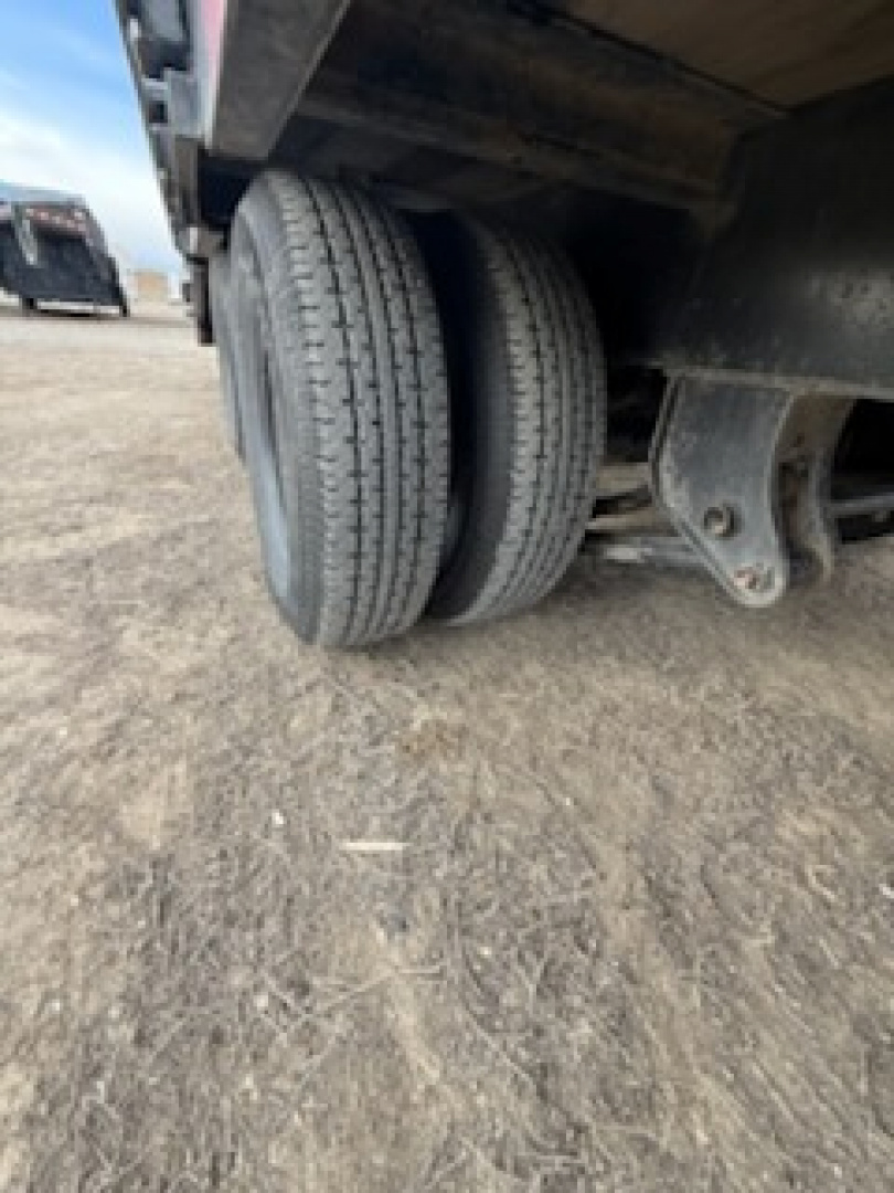 Used 2020 Big Tex 22GN 25+5 Flatbed Trailer