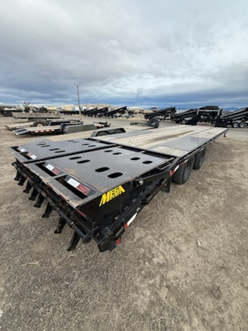 Used 2020 Big Tex 22GN 25+5 Flatbed Trailer