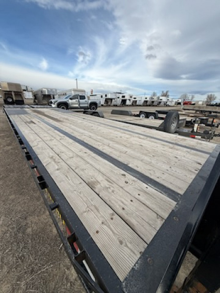 Used 2020 Big Tex 22GN 25+5 Flatbed Trailer