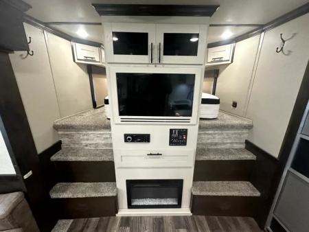 Used 2023 Merhow 4 Horse Living Quarters Gooseneck