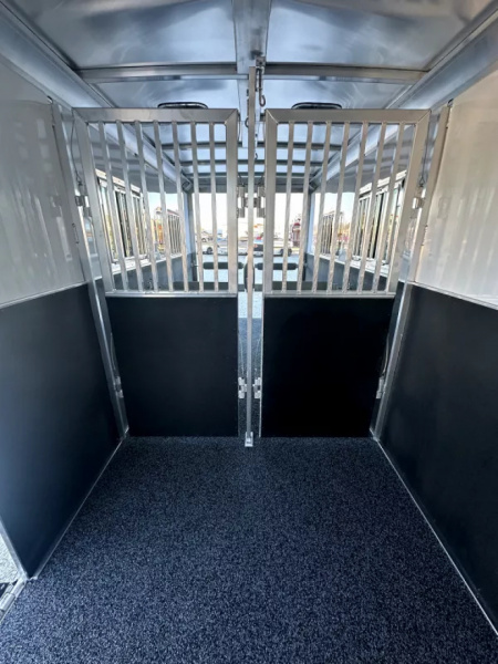 New 2026 Featherlite 2+1 Gooseneck