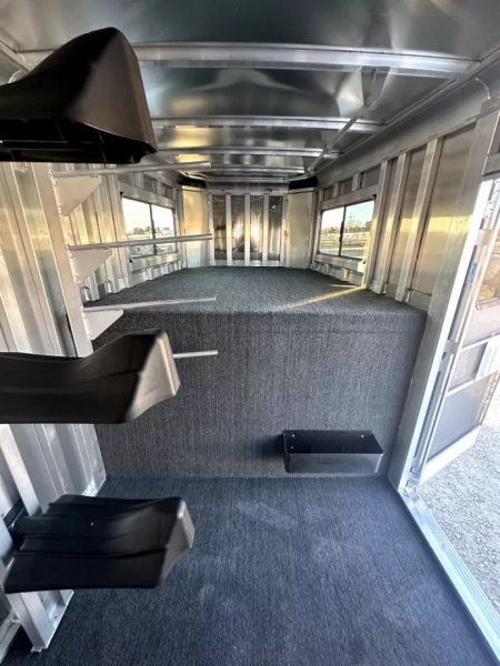 New 2026 Featherlite 2+1 Gooseneck