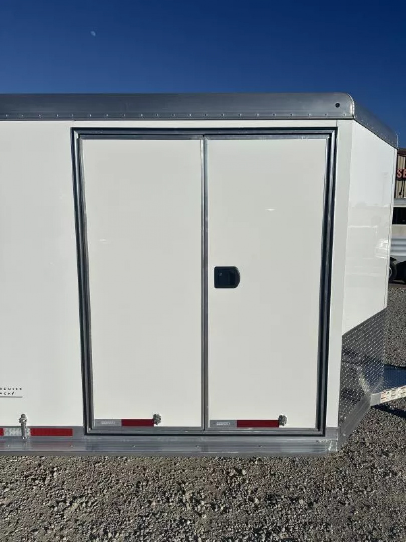 New 2026 Featherlite 3 Horse Slant Load Premier Tack Bumper Pull