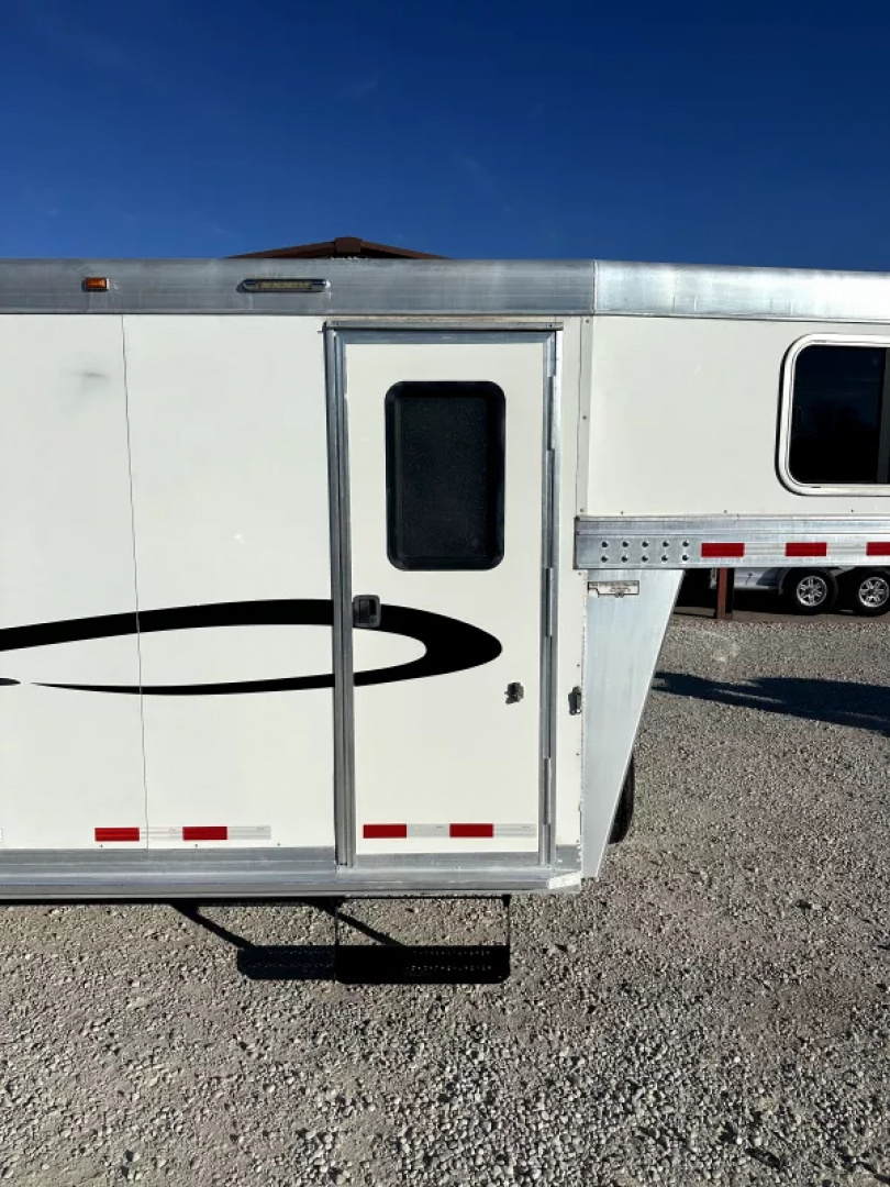 Used 2016 Cherokee 3 Horse Gooseneck