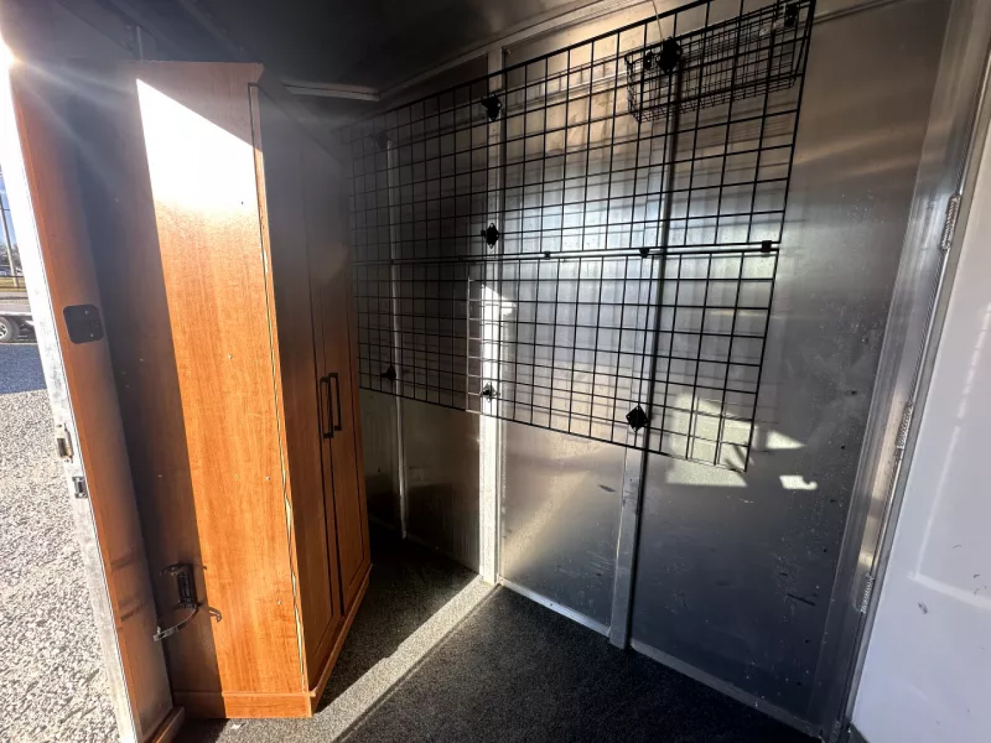 Used 2016 Cherokee 3 Horse Gooseneck