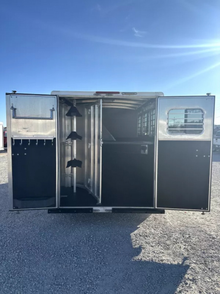Used 2016 Cherokee 3 Horse Gooseneck