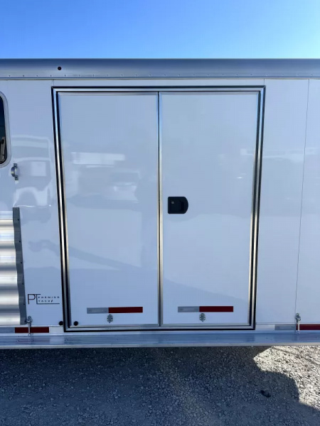 New 2026 Featherlite 4 Horse Premier Tack Gooseneck