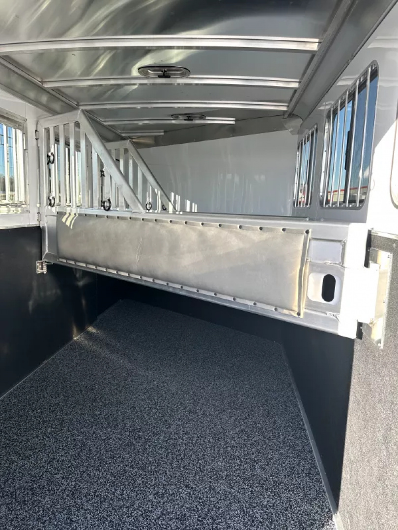 New 2026 Featherlite 3 Horse Gooseneck