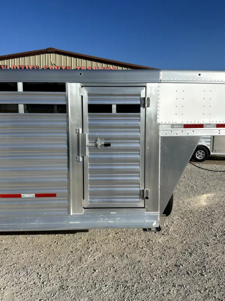 New 2026 Featherlite 24' Stock Gooseneck