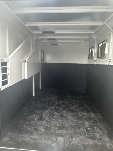 New 2026 Trails West 3H BP ADV MXII Horse Trailer