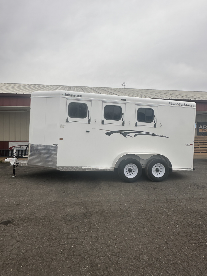 New 2026 Trails West 3H BP ADV MXII Horse Trailer