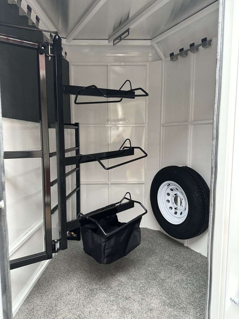 New 2026 Trails West 3H BP ADV MXII Horse Trailer