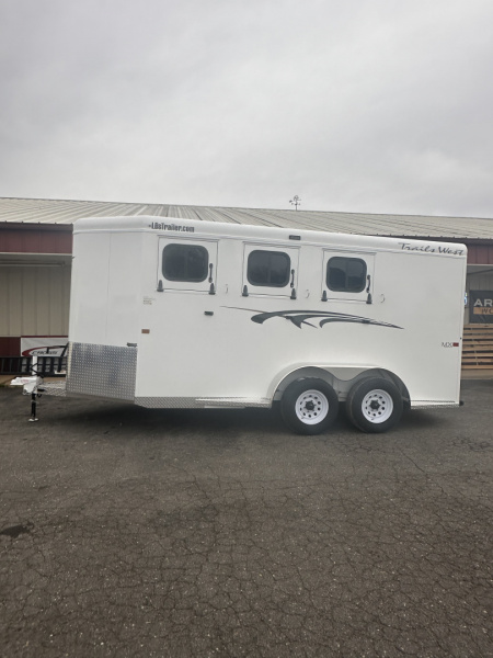 New 2026 Trails West 3H BP ADV MXII Horse Trailer