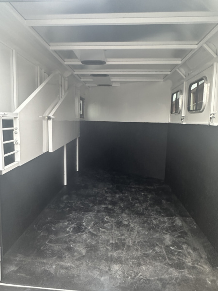 New 2026 Trails West 3H BP ADV MXII Horse Trailer