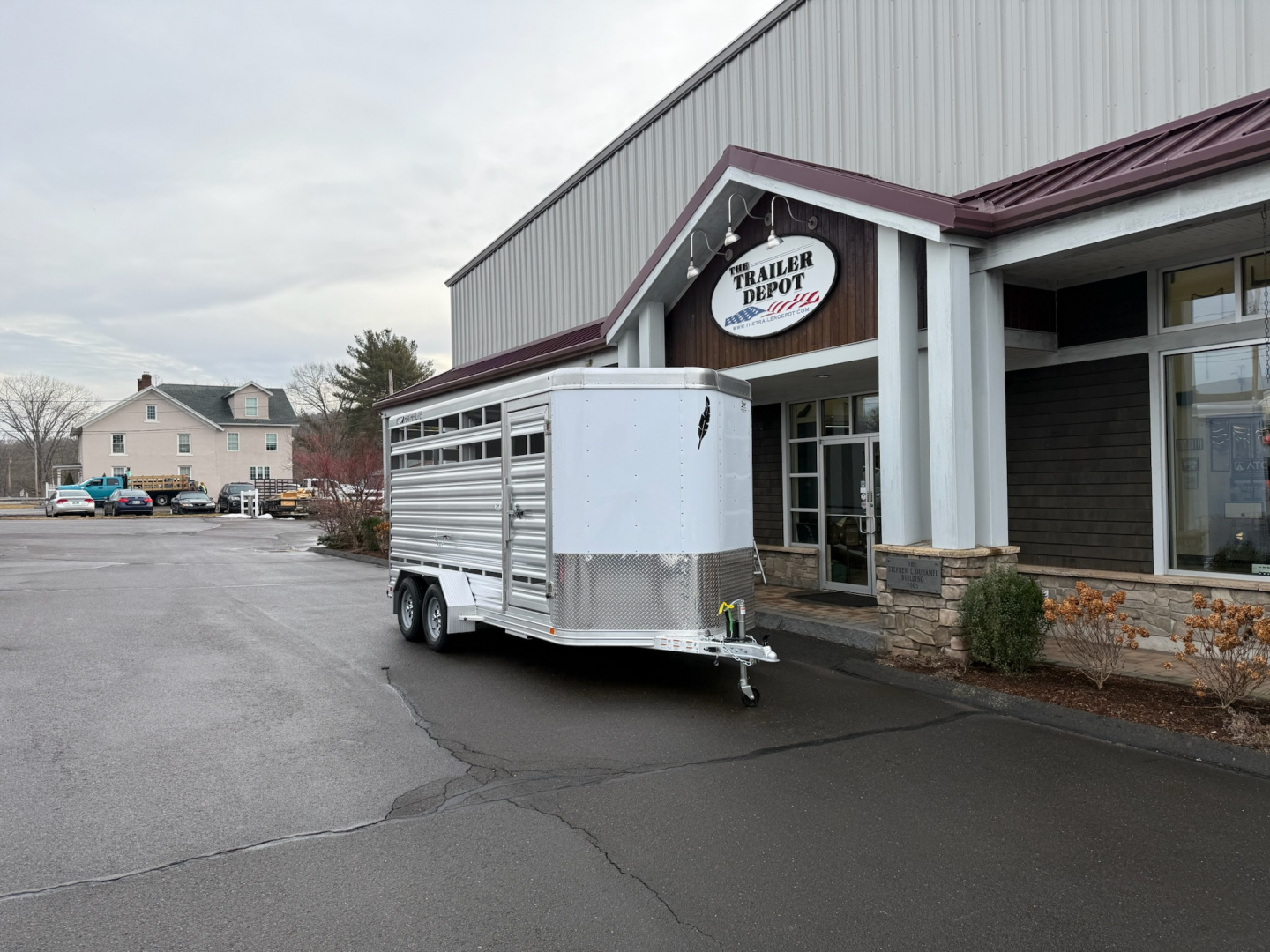 New FEATHERLITE 6’7″ X 16′ LIVESTOCK BUMPER PULL TRAILER