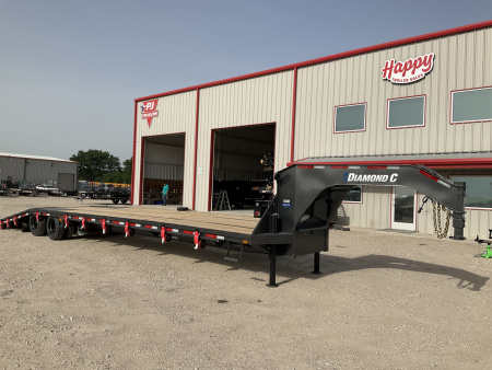 New 2026 Diamond C 102 x40' Engineered Beam FMAX216 w/ Hyd. Dovetail - 40K Pacesetter Edition