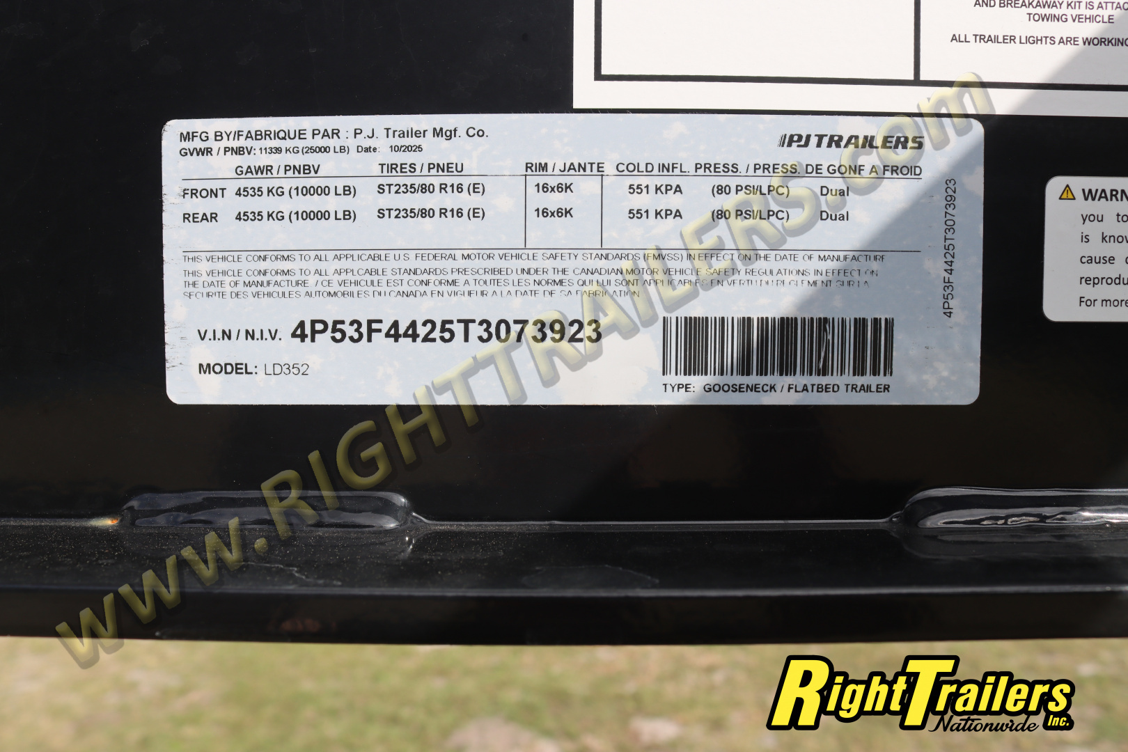 New 2026 8.5X35 PJ GOOGSENECK EQUIPMENT TRAILER