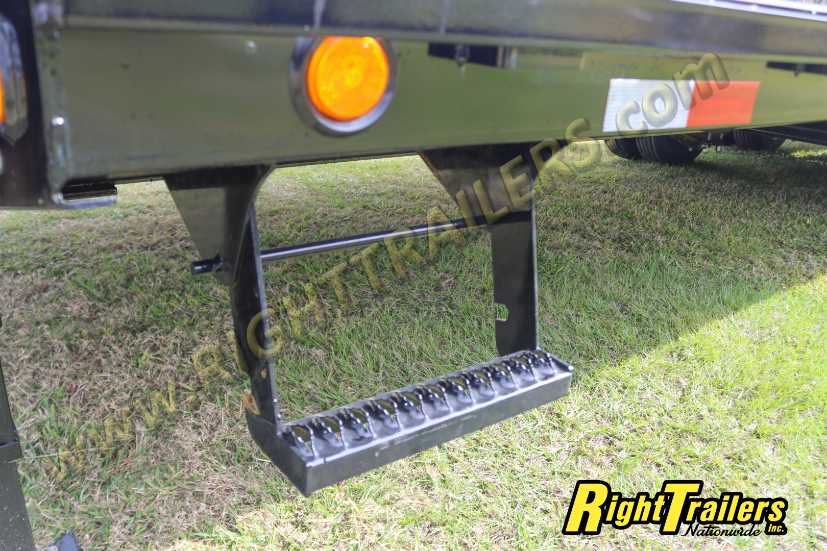 New 2026 8.5X25 PJ GOOGSENECK EQUIPMENT TRAILER