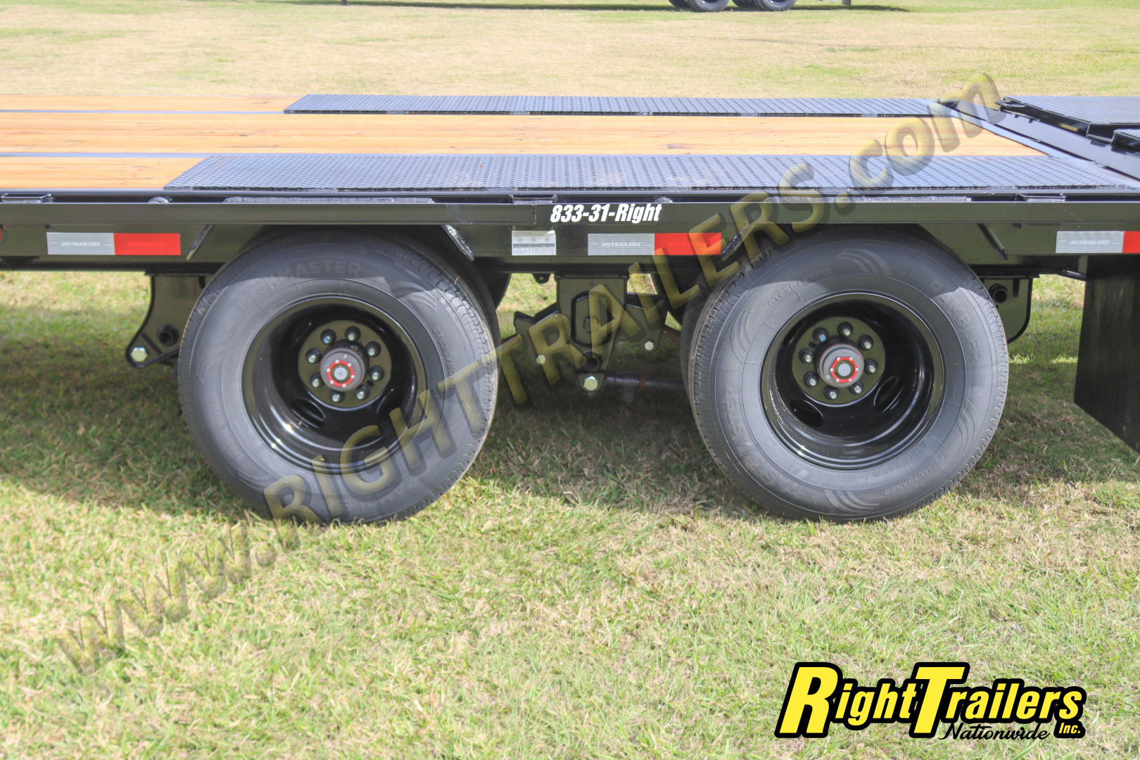 New 2026 8.5X25 PJ GOOGSENECK EQUIPMENT TRAILER