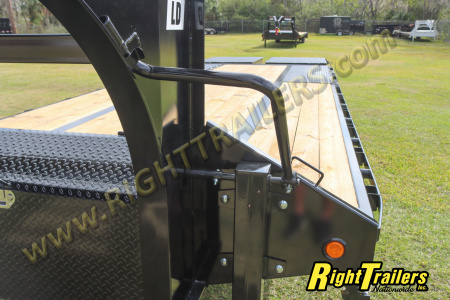 New 2026 8.5X25 PJ GOOGSENECK EQUIPMENT TRAILER