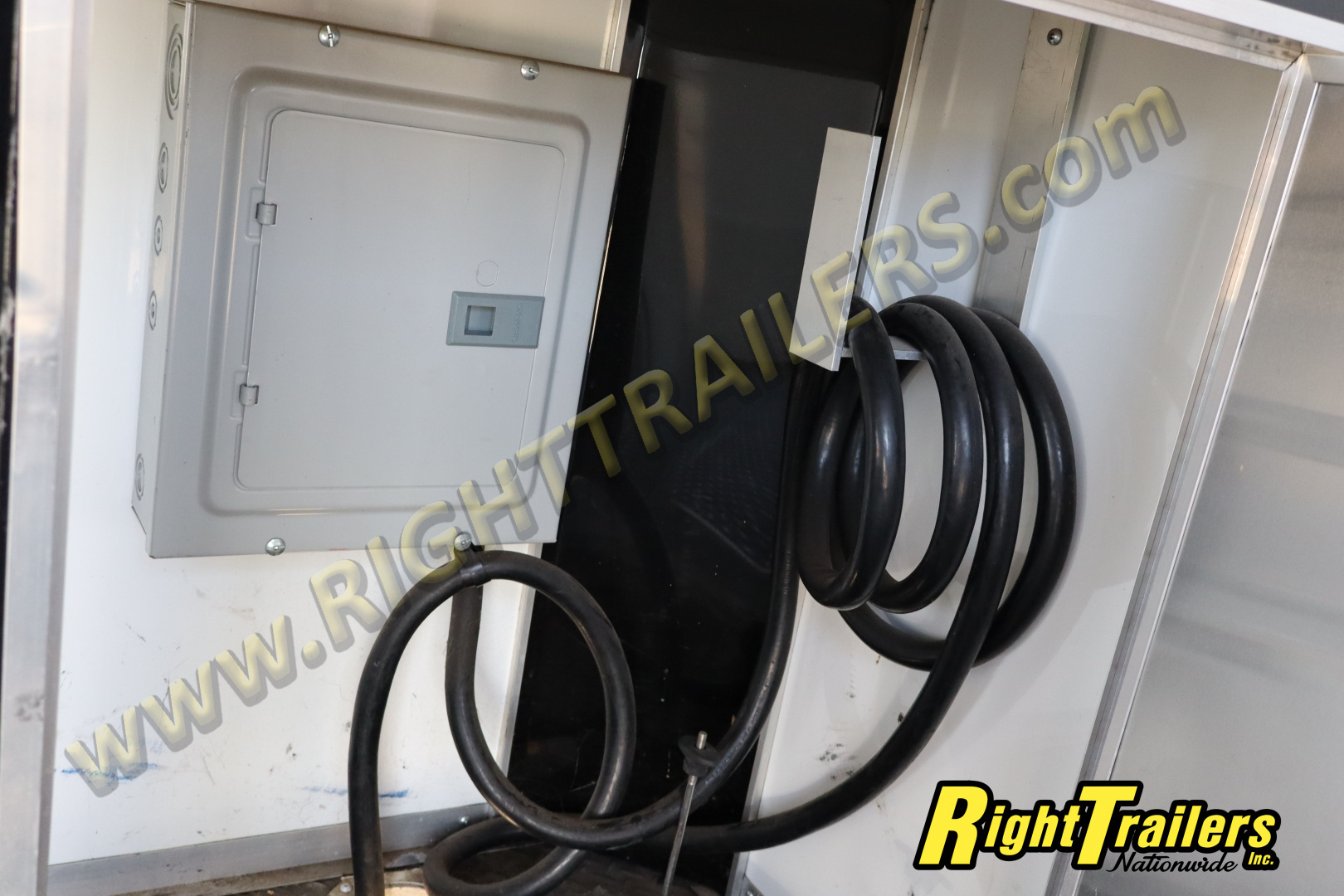 Used 2018 8.5X28 Continental Cargo Race Trailer