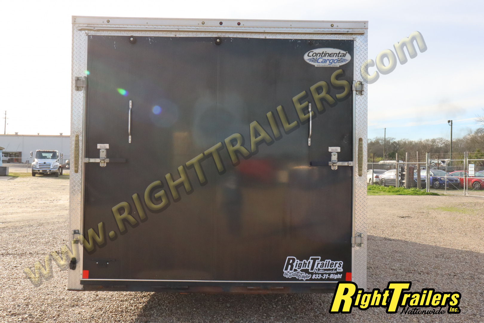 Used 2018 8.5X28 Continental Cargo Race Trailer