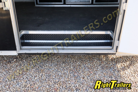 Used 2018 8.5X28 Continental Cargo Race Trailer