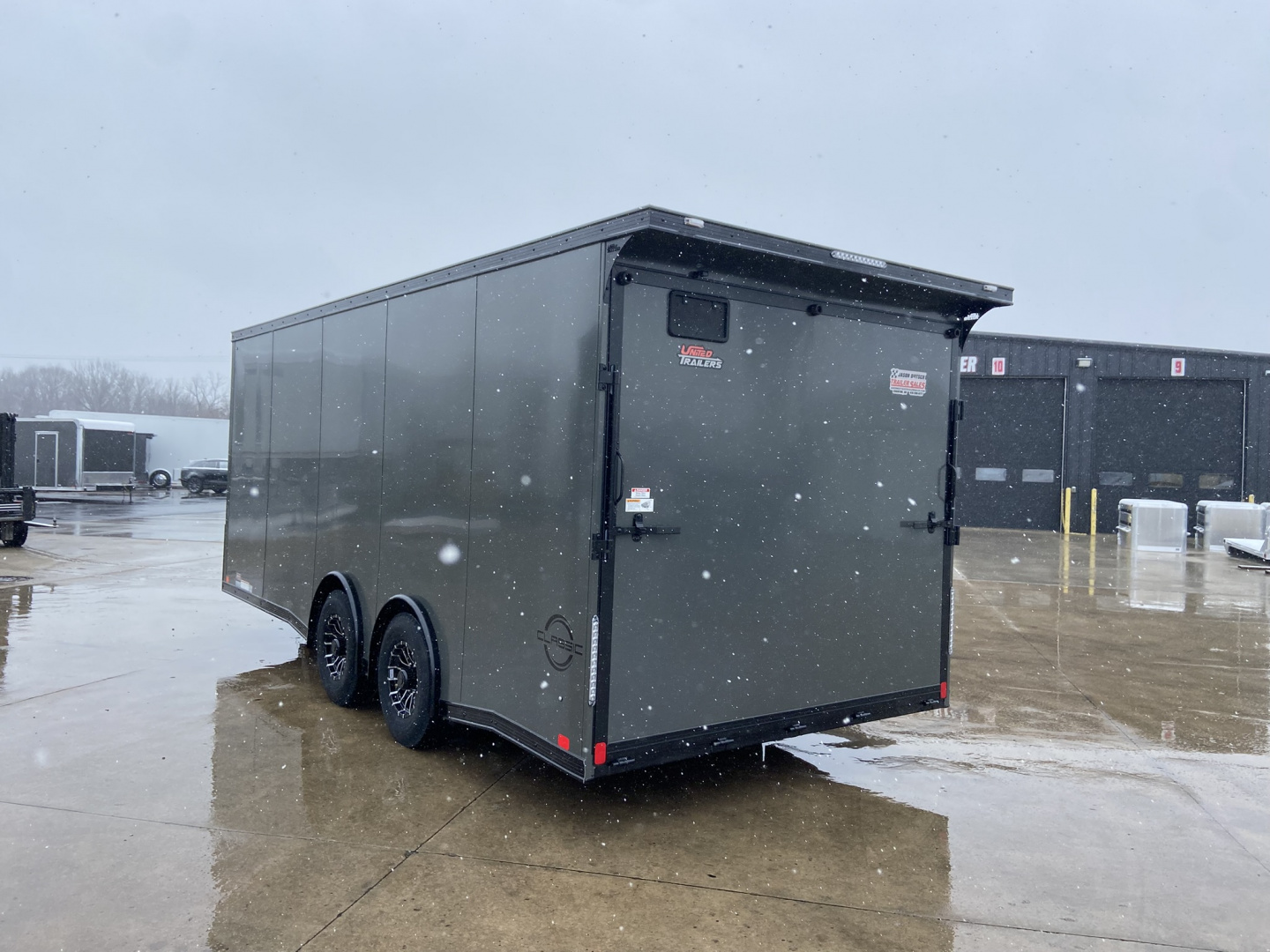 New United CLAV 8.5x23 Enclosed Trailer
