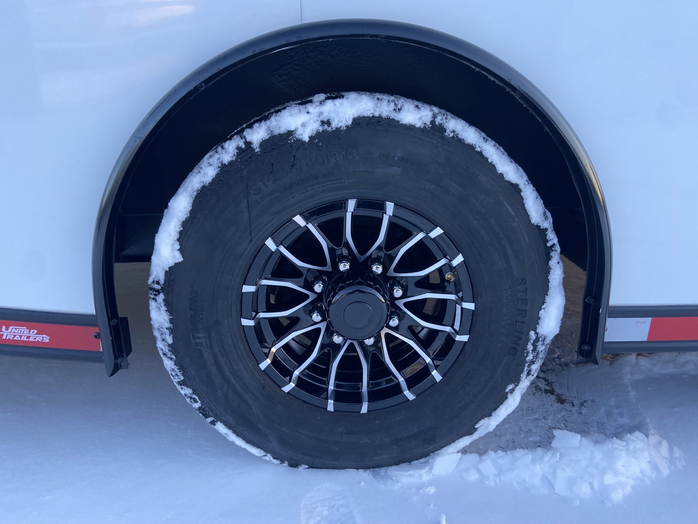 New United PREM 8.5X24 Racing Trailer