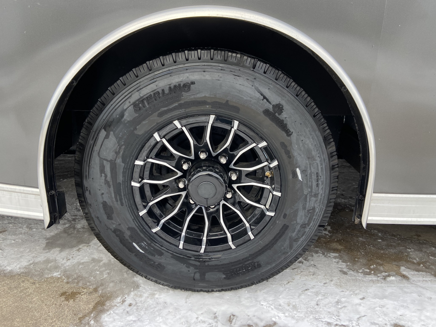 New United LIM 8.5X28 RACING TRAILER