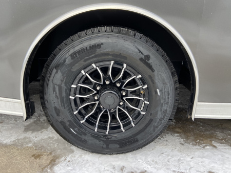 New United LIM 8.5X28 RACING TRAILER