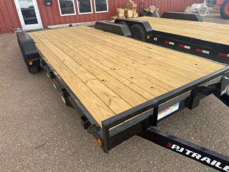 New 2026 PJ Trailers CE 18' Equipment Trailer-10K