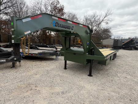 New 2026 Diamond C Trailers FMAX212 12' Hydraulic Dovetail 32'X102  Pacesetter Edition Gooseneck Bodies