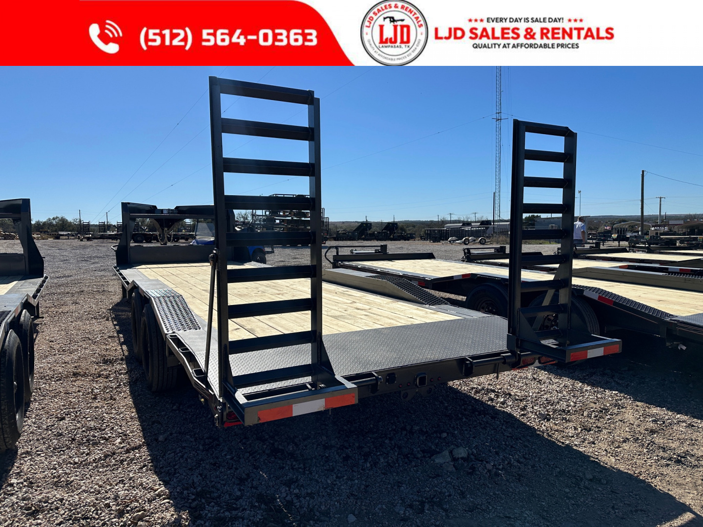 New 2026 Triple R - Drive Over Fender 26' Gooseneck Trailer - 14 Ply Tires