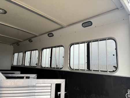 Used 2012 Cimarron 4 Horse Gooseneck Horse Trailer