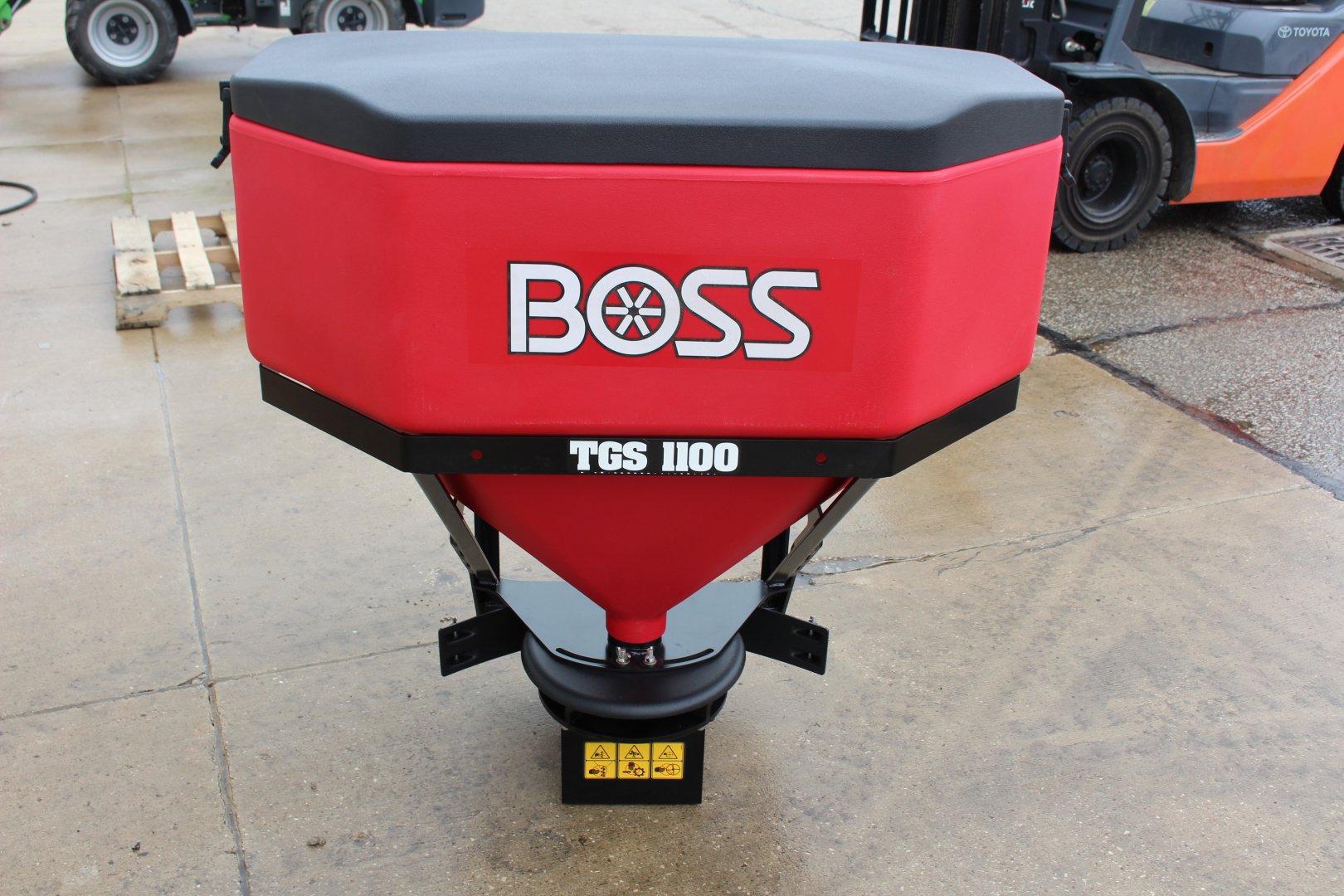 New 2026 BOSS TGS 11000 Salt Spreader