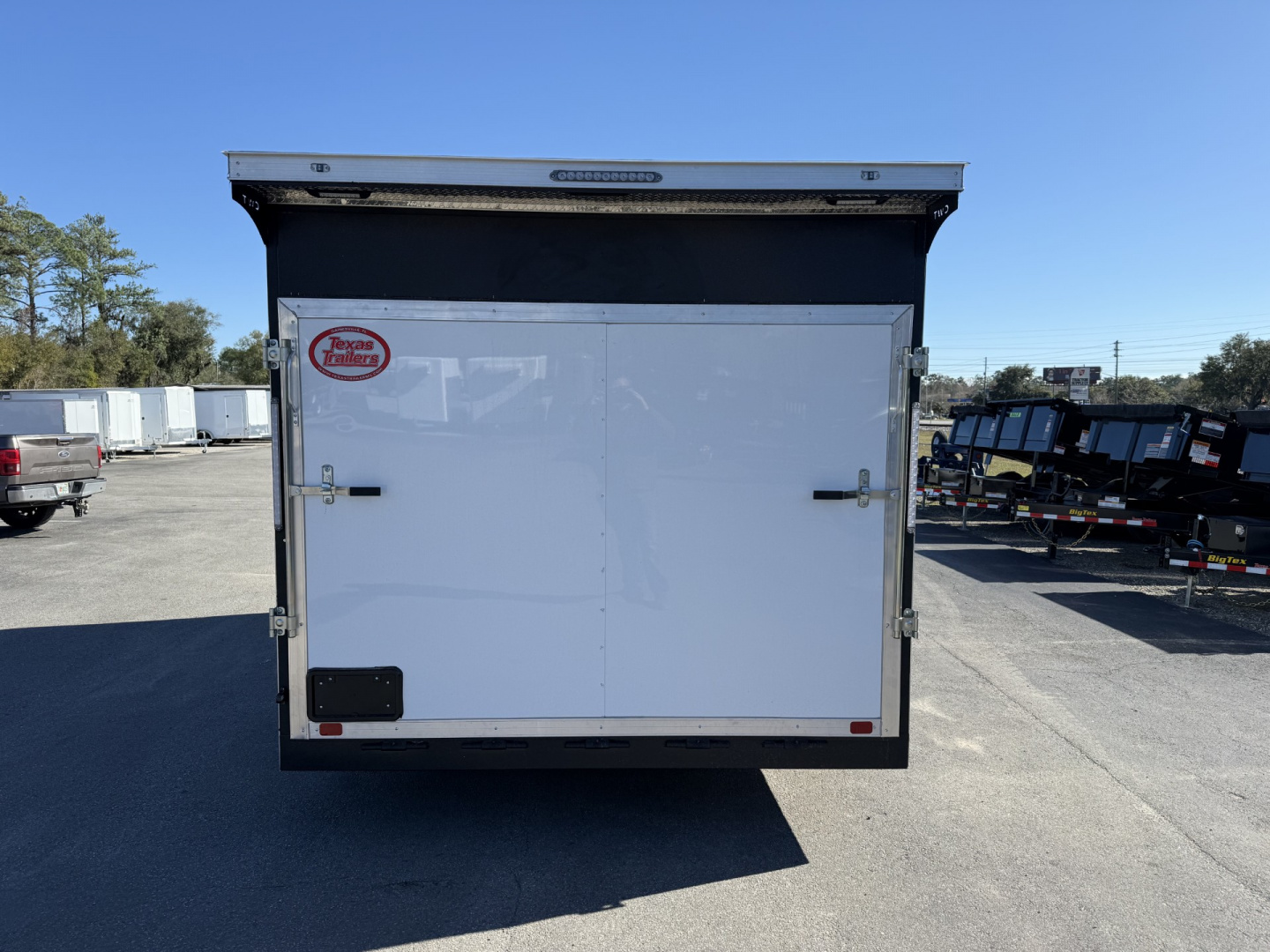 New TX8.5X16TA3 TEXAS TRAILERS 8.5' X 16' CARGO / ENCLOSED TRAILER W/REAR RAMP DOOR & SIDE DOOR, PRO LANDSCAPE PACKAGE