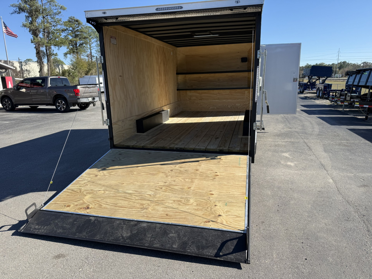 New TX8.5X16TA3 TEXAS TRAILERS 8.5' X 16' CARGO / ENCLOSED TRAILER W/REAR RAMP DOOR & SIDE DOOR, PRO LANDSCAPE PACKAGE