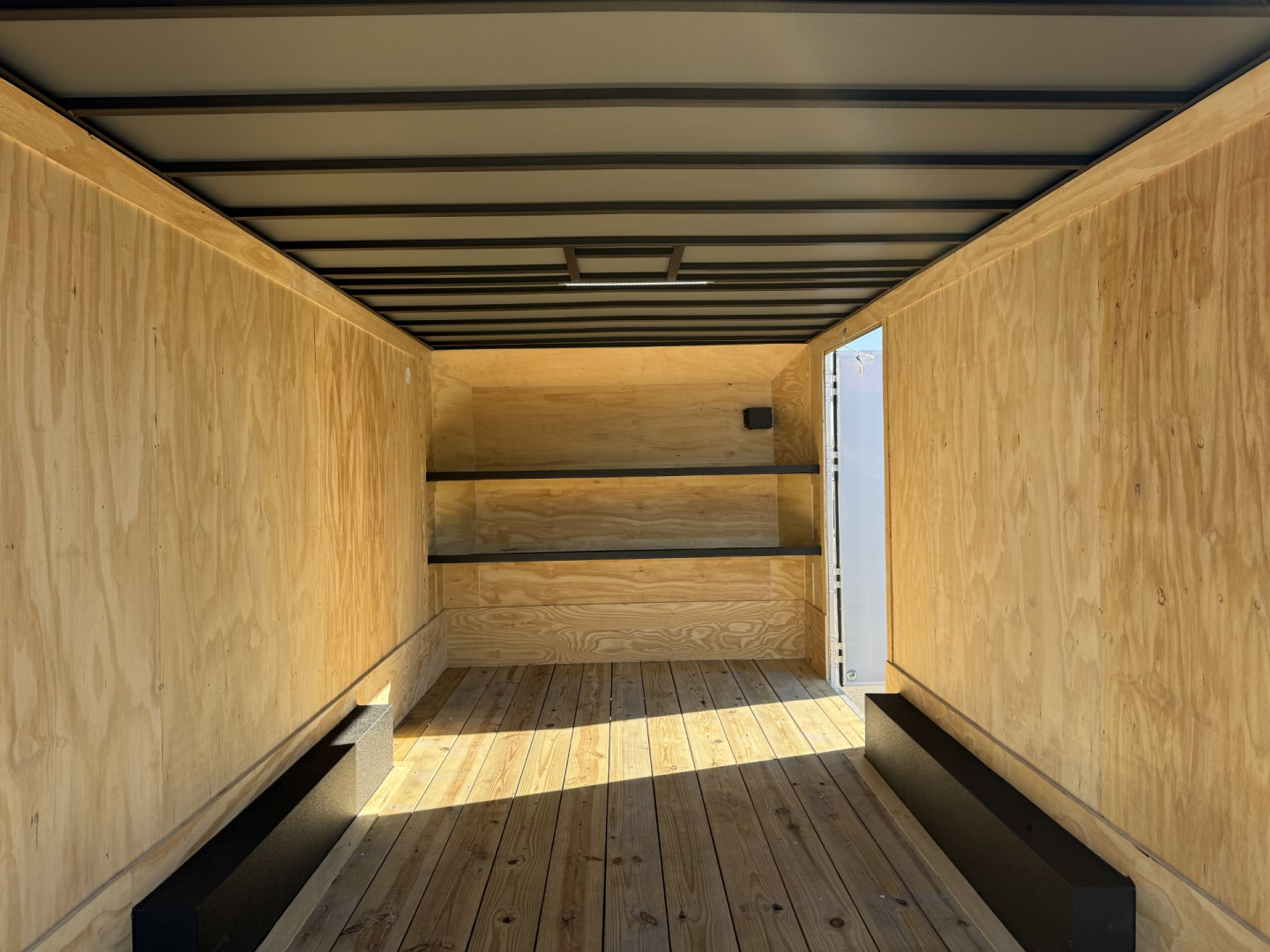 New TX8.5X16TA3 TEXAS TRAILERS 8.5' X 16' CARGO / ENCLOSED TRAILER W/REAR RAMP DOOR & SIDE DOOR, PRO LANDSCAPE PACKAGE