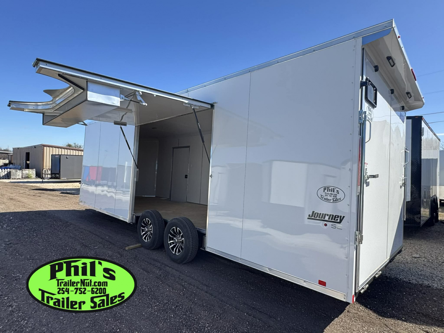 New Pace American 8.5X24 CAR HAULER WITH FULL ESCAPE DOOR & REMOVABLE FENDER Car / Racing Trailer