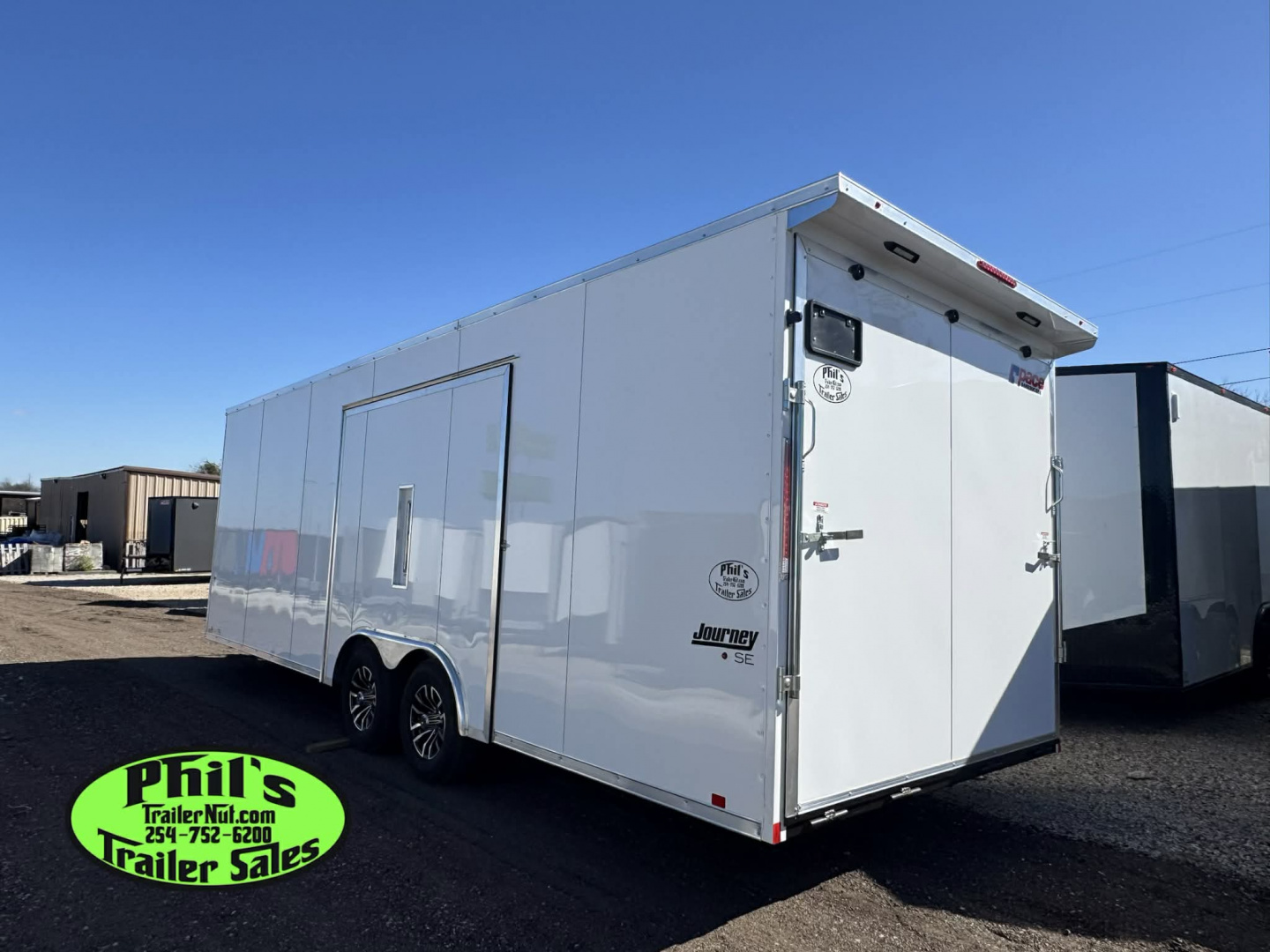 New Pace American 8.5X24 CAR HAULER WITH FULL ESCAPE DOOR & REMOVABLE FENDER Car / Racing Trailer