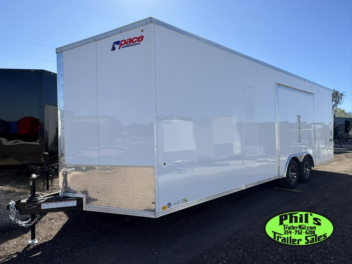 New Pace American 8.5X24 CAR HAULER WITH FULL ESCAPE DOOR & REMOVABLE FENDER Car / Racing Trailer