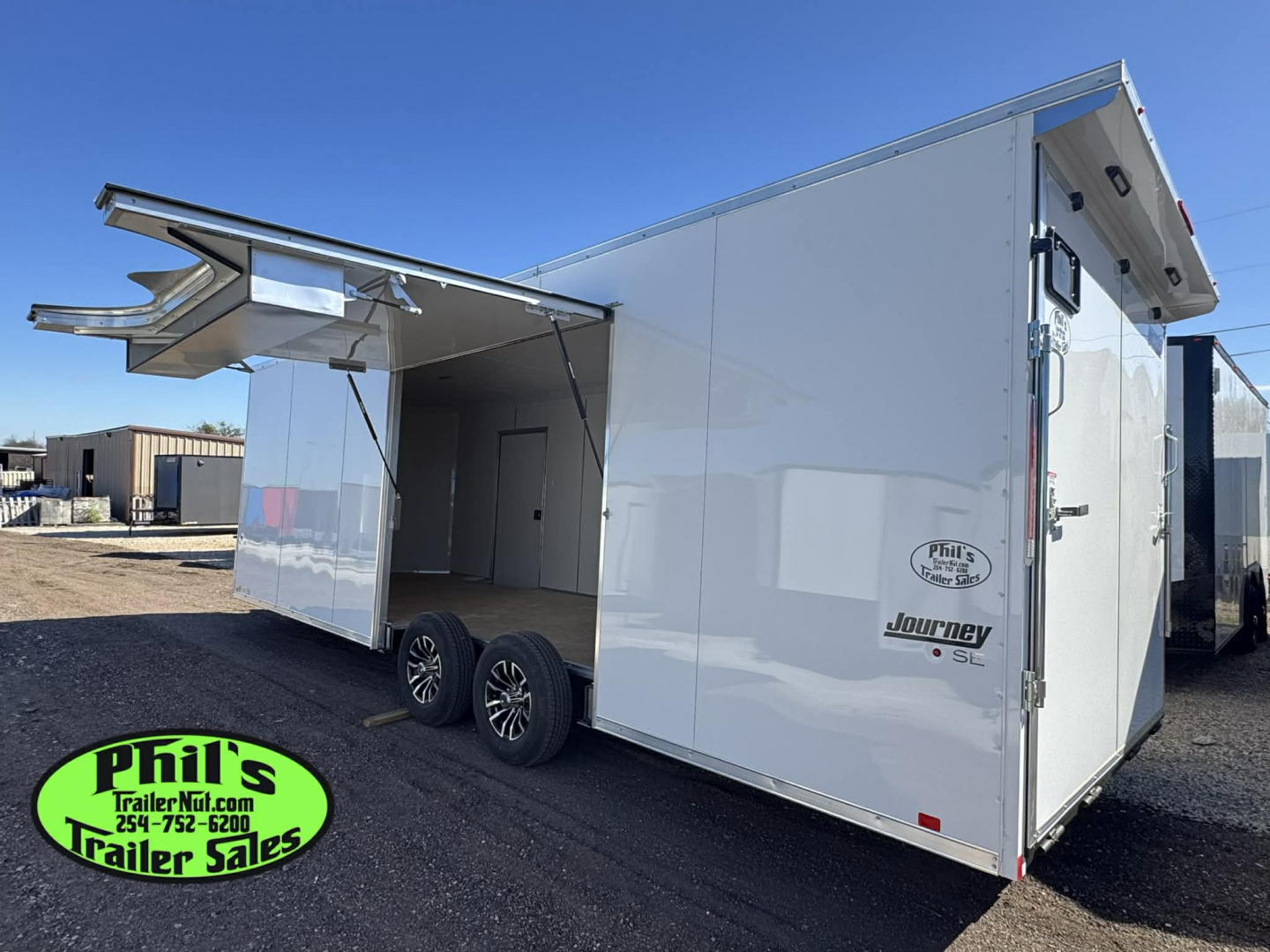 New Pace American 8.5X24 CAR HAULER WITH FULL ESCAPE DOOR & REMOVABLE FENDER Car / Racing Trailer