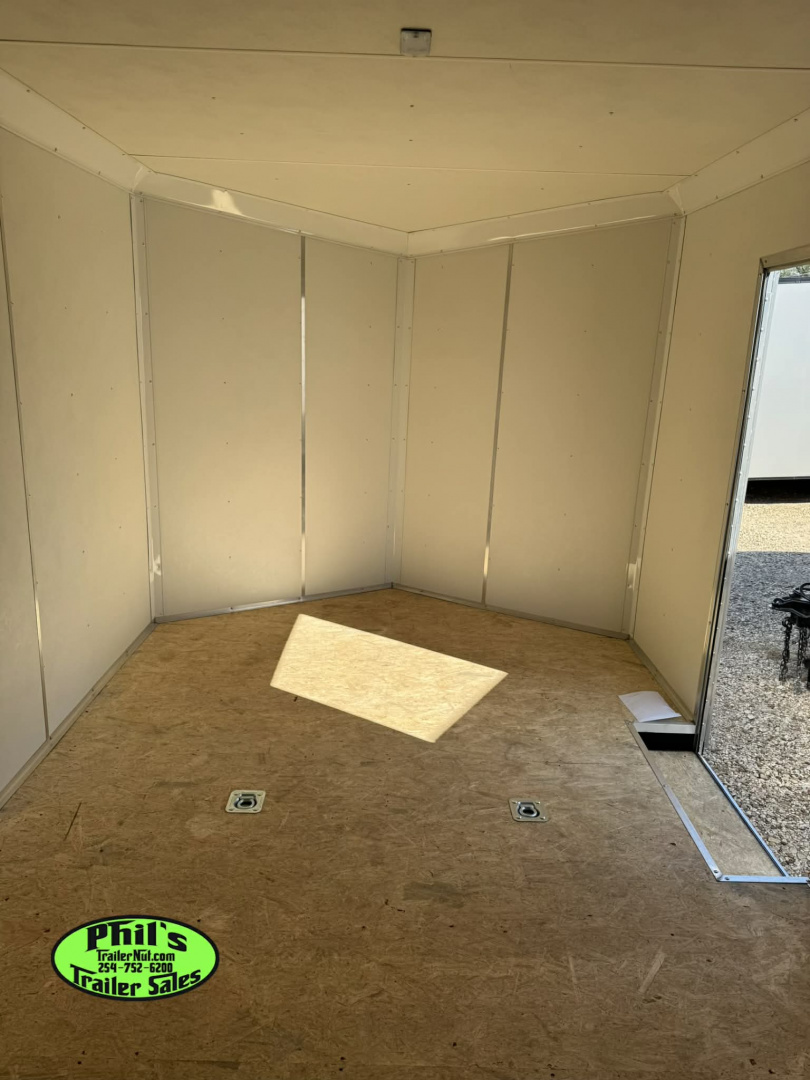 New Pace American 8.5X24 CAR HAULER WITH FULL ESCAPE DOOR & REMOVABLE FENDER Car / Racing Trailer