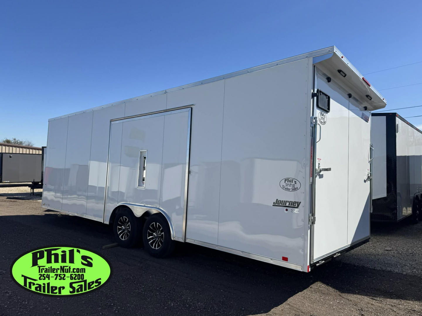 New Pace American 8.5X24 CAR HAULER WITH FULL ESCAPE DOOR & REMOVABLE FENDER Car / Racing Trailer