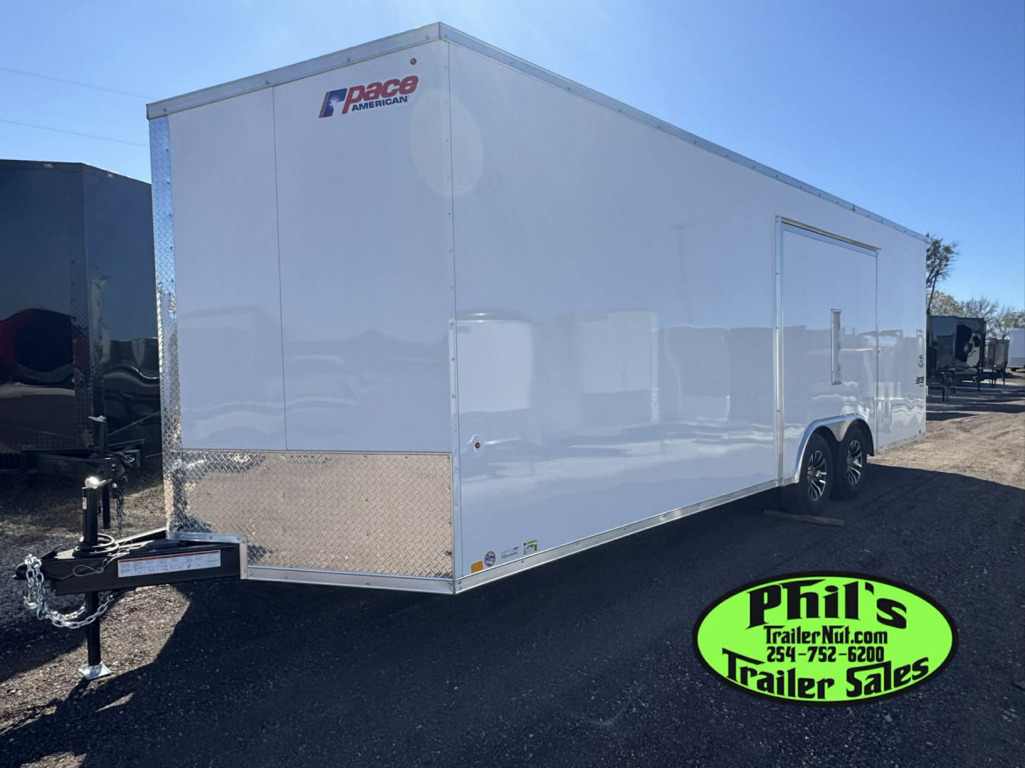 New Pace American 8.5X24 CAR HAULER WITH FULL ESCAPE DOOR & REMOVABLE FENDER Car / Racing Trailer