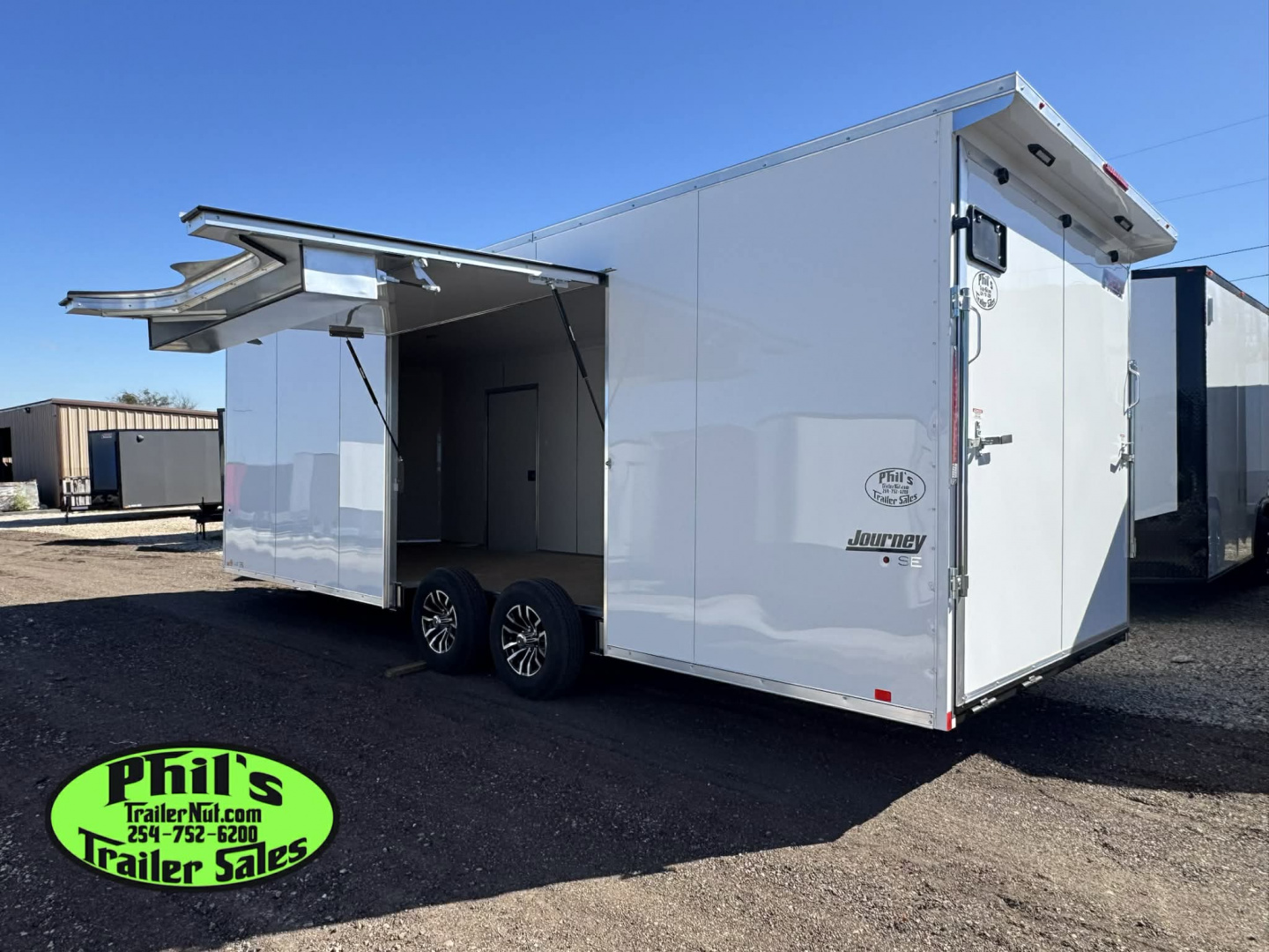 New Pace American 8.5X24 CAR HAULER WITH FULL ESCAPE DOOR & REMOVABLE FENDER Car / Racing Trailer