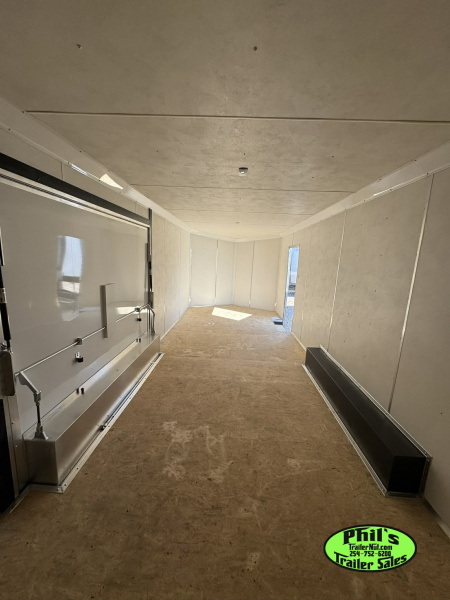 New Pace American 8.5X24 CAR HAULER WITH FULL ESCAPE DOOR & REMOVABLE FENDER Car / Racing Trailer