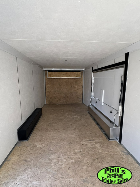 New Pace American 8.5X24 CAR HAULER WITH FULL ESCAPE DOOR & REMOVABLE FENDER Car / Racing Trailer