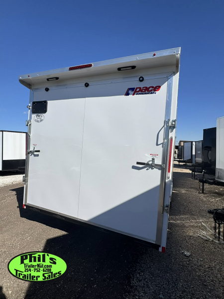 New Pace American 8.5X24 CAR HAULER WITH FULL ESCAPE DOOR & REMOVABLE FENDER Car / Racing Trailer